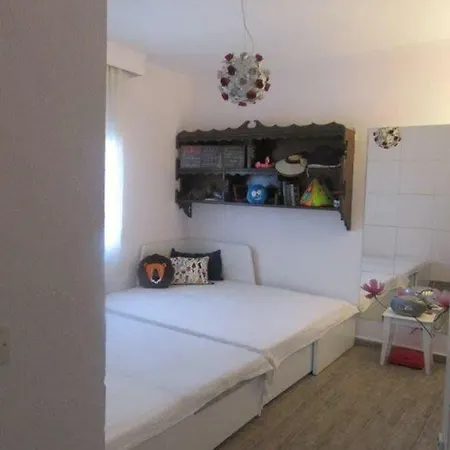 Apart. Near The With Indor Parking And Yard Pefkochori